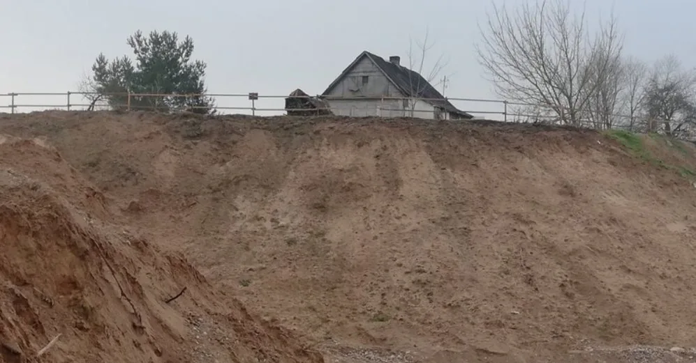 Quarry pits can be dug right next to homes: communities ask the Seimas to close a legal loophole