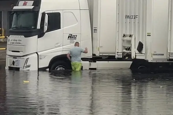 Parts of Poland are drowning: Tuesday storms brought very heavy rain, winds are tearing roofs apart