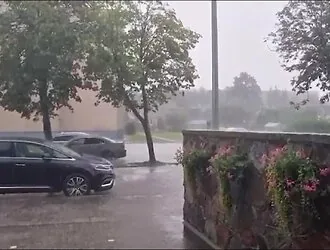 Heavy rains that swept across Lithuania also brought a portion of hail – the ice cubes did not melt for a long time