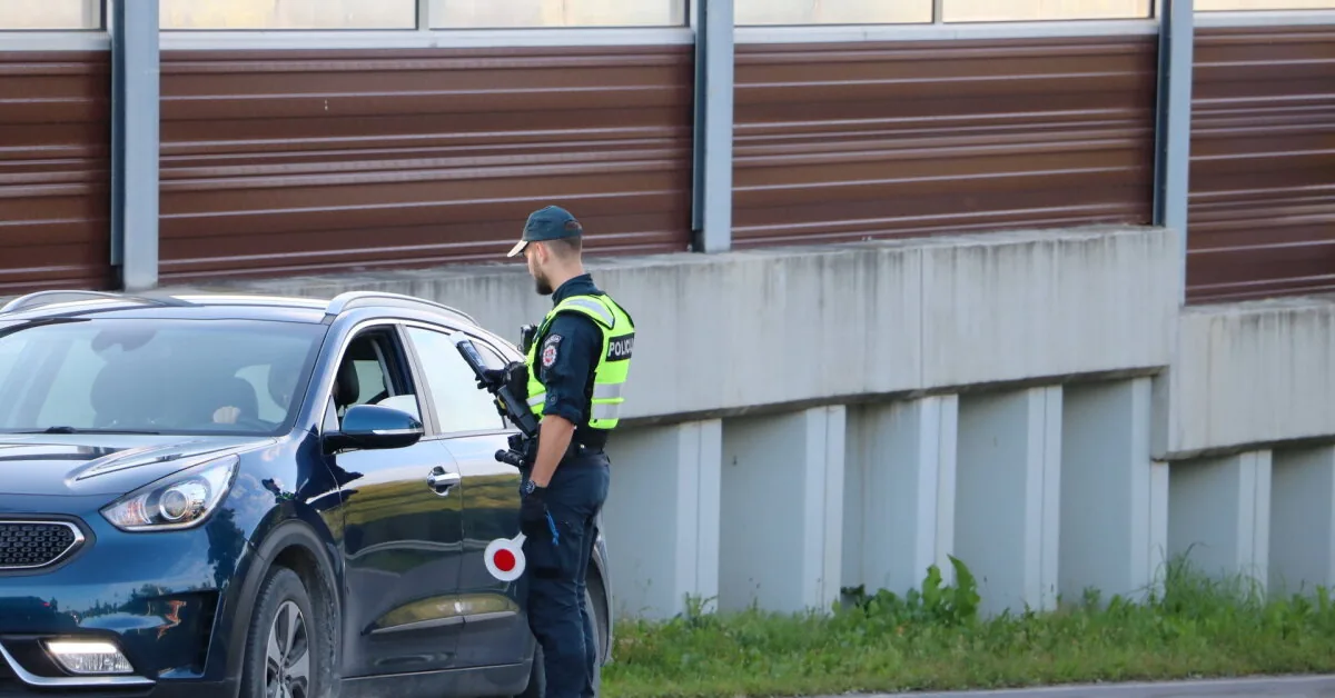 Pavojingi VW, MB ir BMW vairuotojai: vien Kaune policija sustabdė 4 įtariamuosius