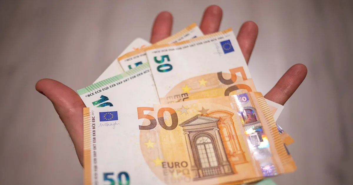 Retail trade in Lithuania grew by 6.9% this year.