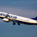 It becomes clear why the window broke during the flight, through which a Ryanair passenger was almost pulled out