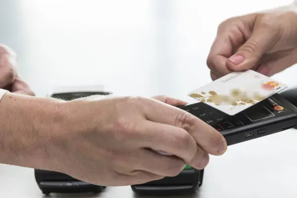 Instant payments? The Bank of Lithuania explained what to do