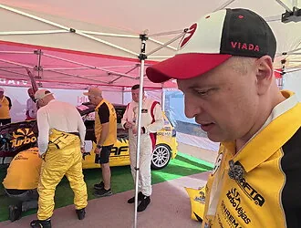 The first victim in the "Aurum 1006 km race": Porsche engine replacement
