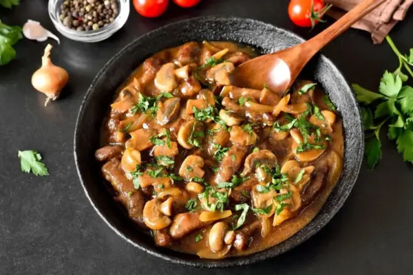 As the weather cools down – time for hearty stews: two recipes that will surprise with their flavors