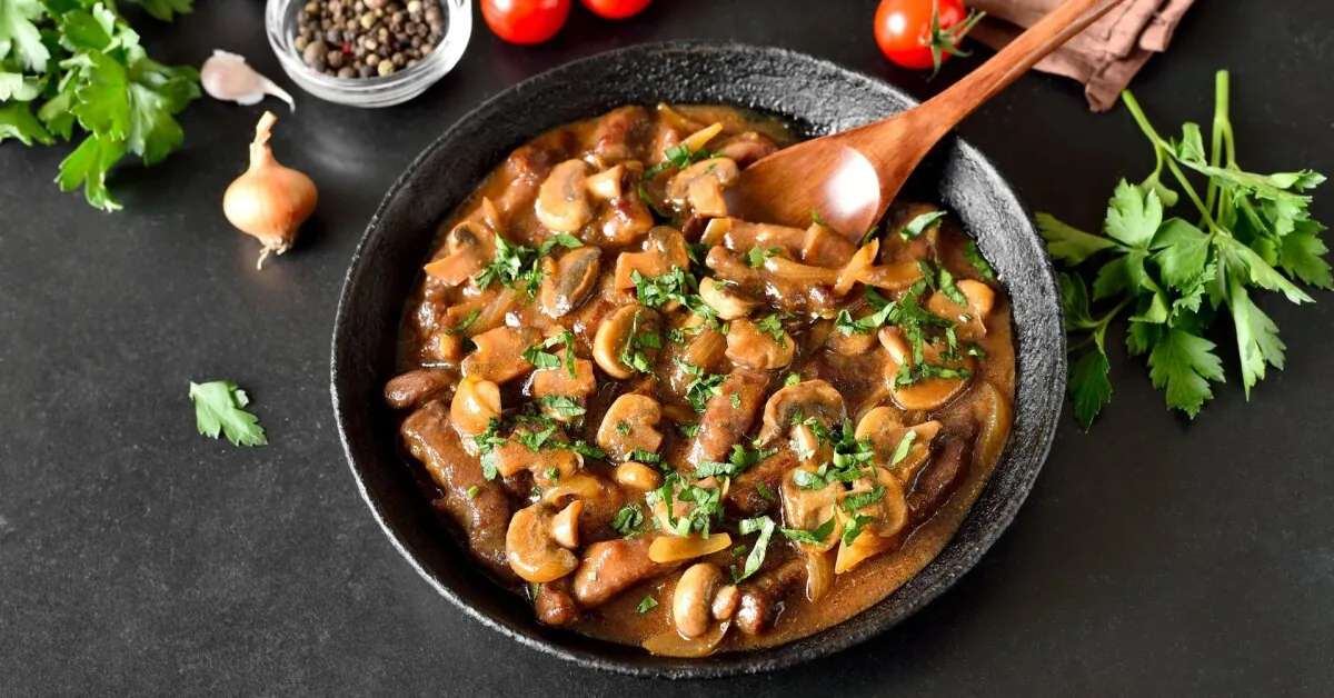 As the weather cools down – time for hearty stews: two recipes that will surprise with their flavors