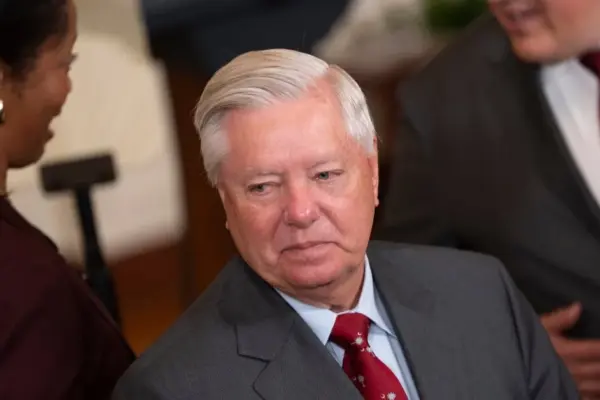 JAV senators rally to support Lindsey Graham's bill on sanctions against Russia
