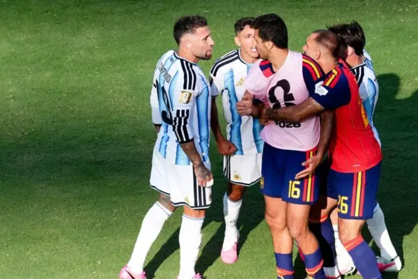 Readers revealed what football players shouted at each other after the final during the conflict