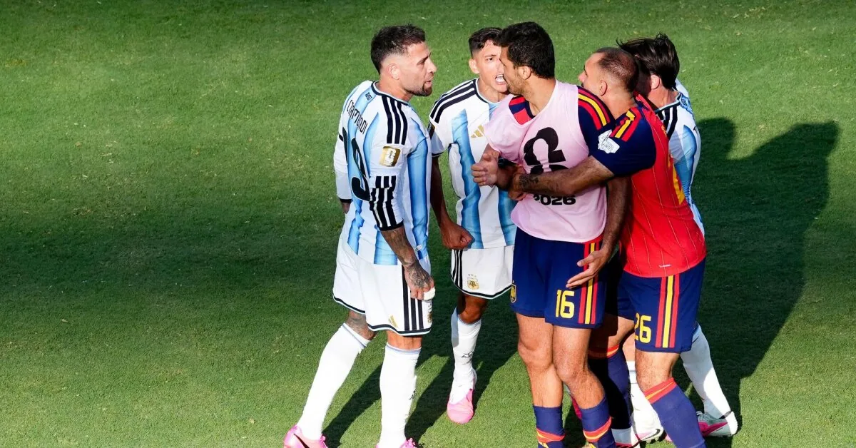 Readers revealed what football players shouted at each other after the final during the conflict