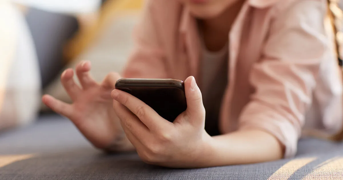 Millions of children choose AI as their best friend: parents need to know the risks behind it