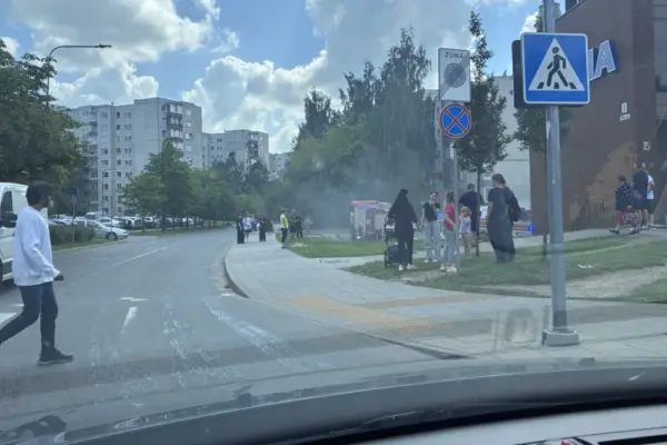 Šeškinės Street – lots of smoke and services: hot incident contained