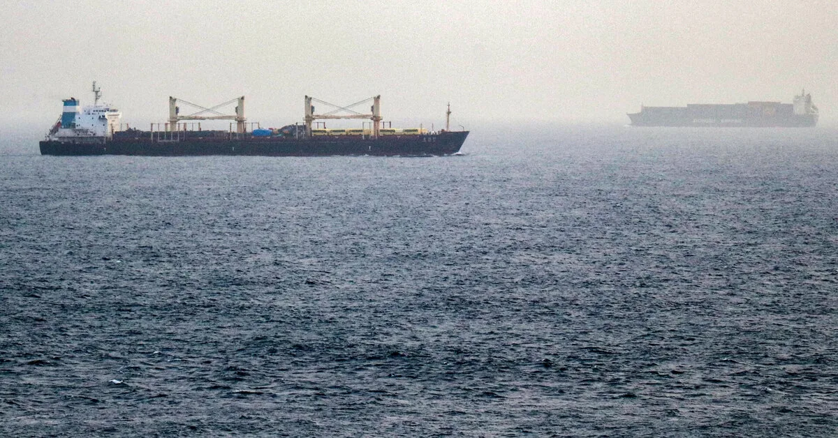 Iran reports progress in talks with Oman on the management of the Strait of Hormuz