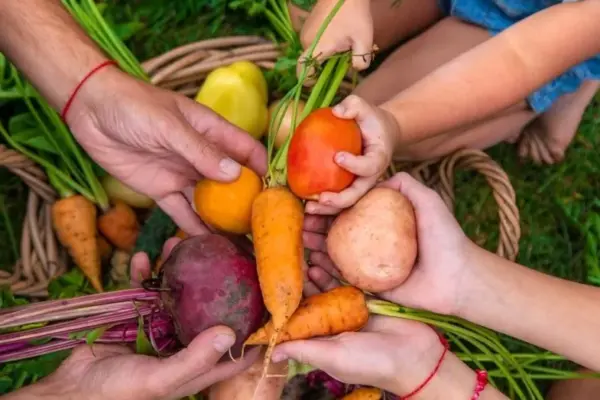 Should vegetables be washed with baking soda? Here's what the experts say
