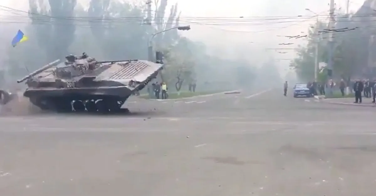 Drapato's maneuver in Mariupol blows up the internet: a tank took to the air and broke through the barricade