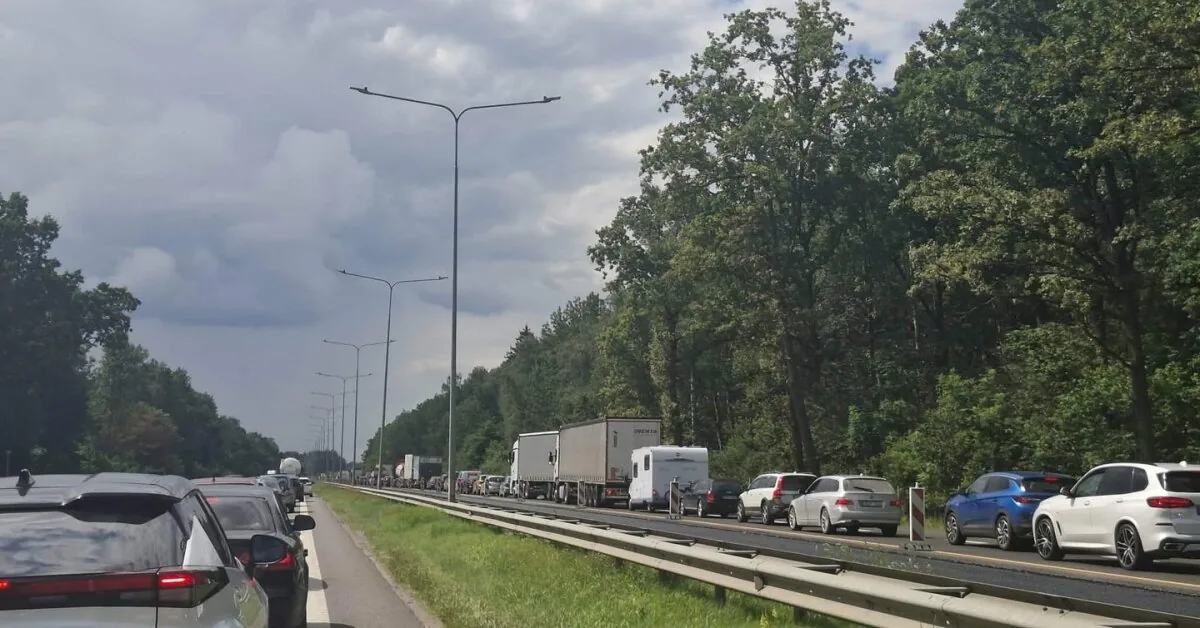 Nelaukė net penktadienio? Pranešama apie spūstį pajūrio link