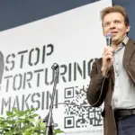 A former political prisoner who took down his poster at the Belarusian embassy called to fight for others as well