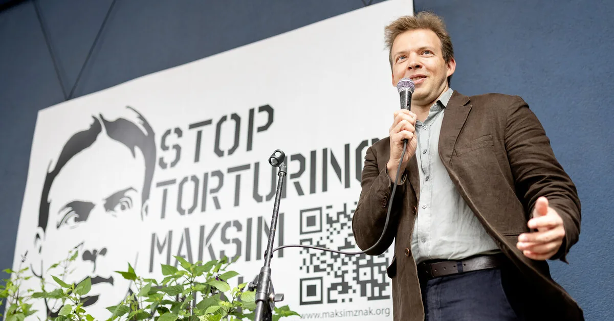 A former political prisoner who took down his poster at the Belarusian embassy called to fight for others as well