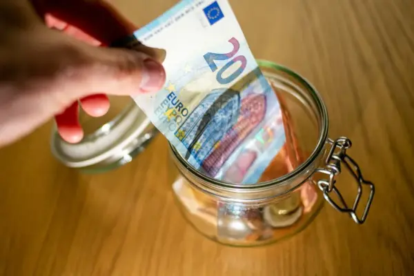 Research: the proportion of residents investing in Lithuania has nearly tripled over the decade