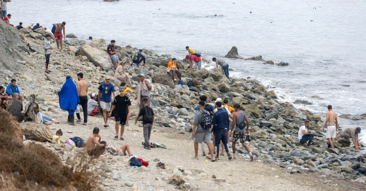 Headline created: illegal migrants rob, break into apartments, and harass women