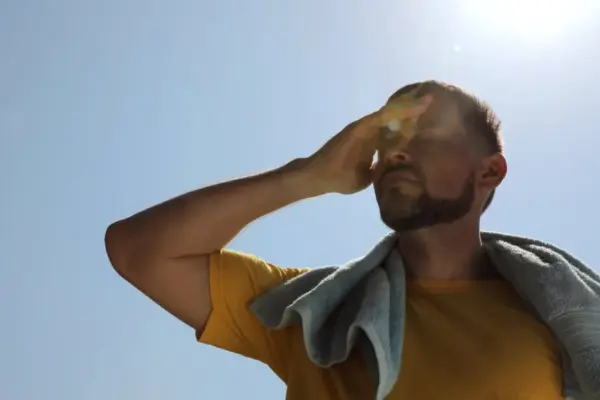 When sweating, we lose not only water: doctor warns of danger threatening many