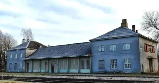The century-old railway station is disappearing, and no solution is being sought for its fate