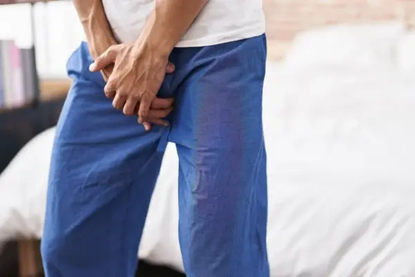 A 38-year-old man with the smallest penis in the world spoke about his daily nightmare: begging for help