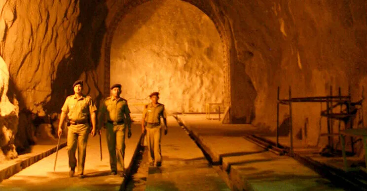 Explosion in Indian tunnel: 9 people died, 15 more trapped