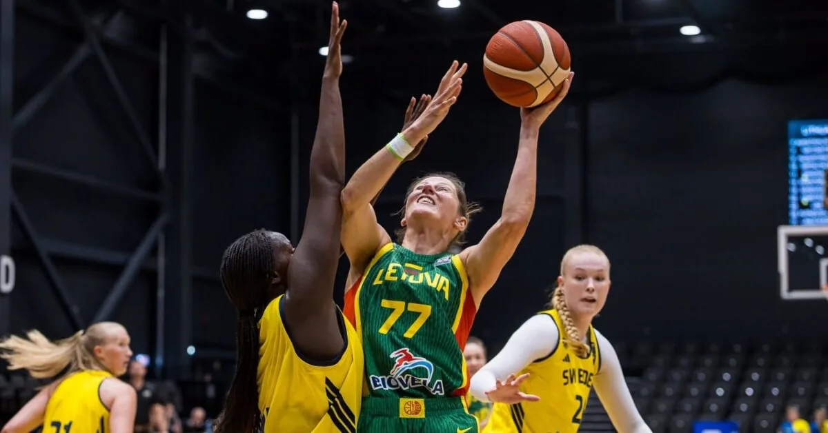 Lithuanian women's basketball team defeated Sweden