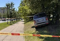 In Vilnius, a car crashed into a bus stop with people: one girl died