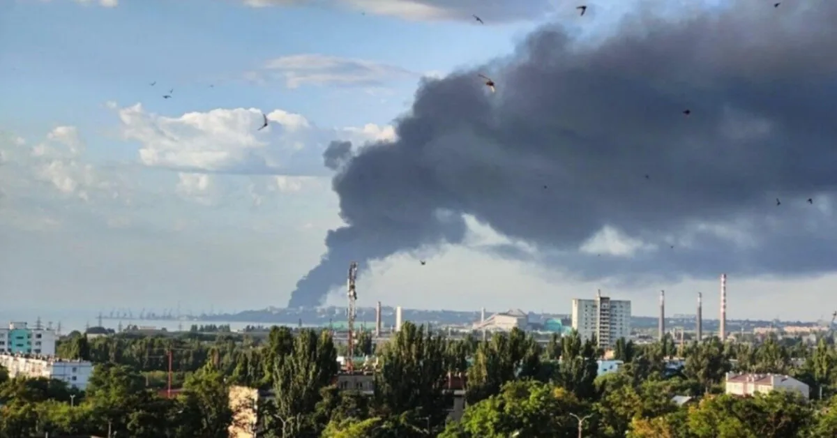 Russian warehouses are burning for the sixth night in a row: a wave of strikes reached Belgorod and Rostov