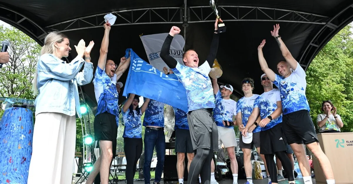 Speed, rhythm, and unity brought victory in the Sea Festival's "Dragon" races