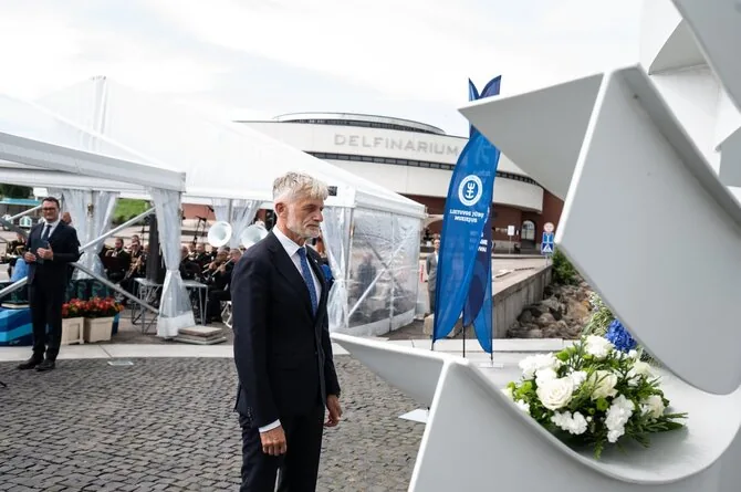 Photo by E.Sabaliauskaitė/Moments from the tribute ceremony: Port Authority head Algis Latakas