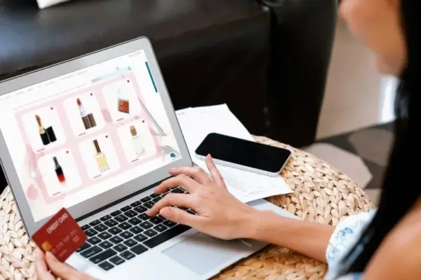"Main character syndrome" empties wallets: expert warns about a new trend