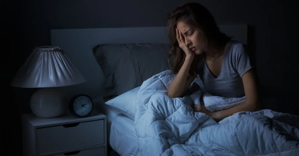 Are you tossing and turning in bed and can't fall asleep? A doctor advises how to get quality rest without medication