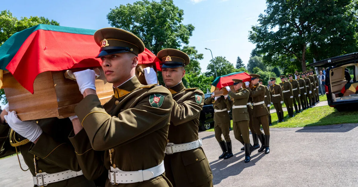 In Rokiškis district, the remains of 15 partisans killed by Soviets and their relatives were buried