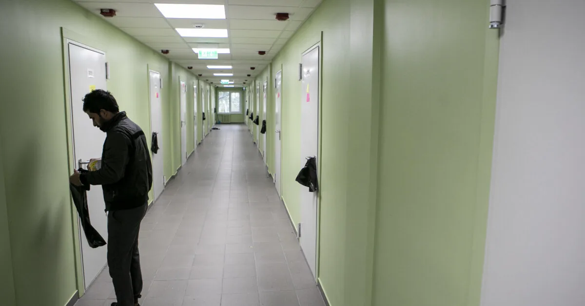When the parliamentary controllers identified deficiencies in migrant accommodation sites, the institutions promise to fix them
