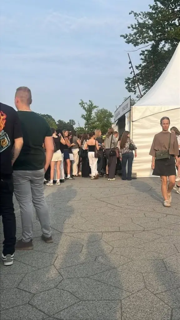 Žmonės.lt skaitytojos nuotr./Eilės Pitbull koncerte