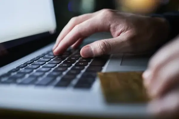 Holidaymakers in the scammers' sights: the most popular June fraud methods