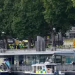 London police: five officers injured after patrol boat crashed into bridge
