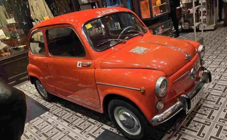 SEAT 600 is very beloved in Spain due to its historical significance – here it is seen in a store in Barcelona (nodum.lt)