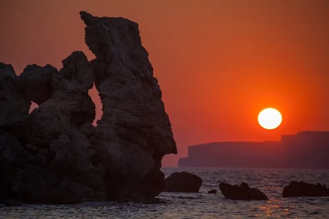 Shutterstock photo/Sunset