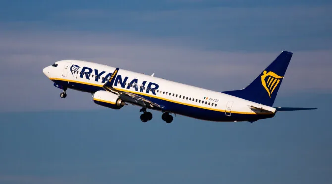 Shutterstock photo / Ryanair plane