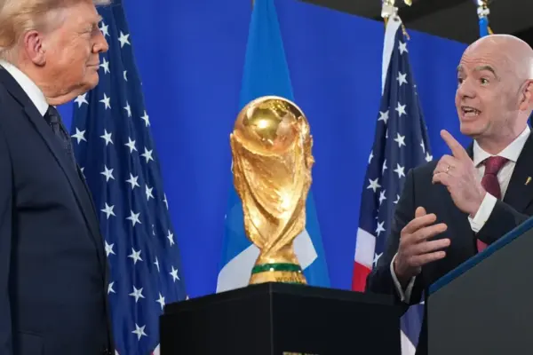 Ispanijai ir Argentinai rengiantis Pasaulio futbolo čempionato finalui, JAV vadovas giria renginį