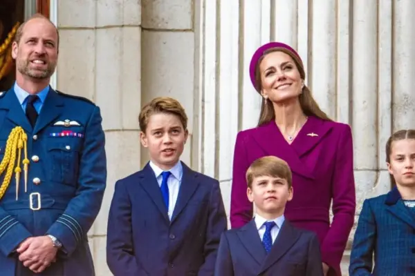 Not only private jets: revealed when the royal family flies economy class