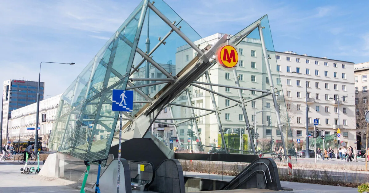 A Ukrainian dropped a backpack on metro tracks and fled – now he won't be able to enter Europe for 10 years