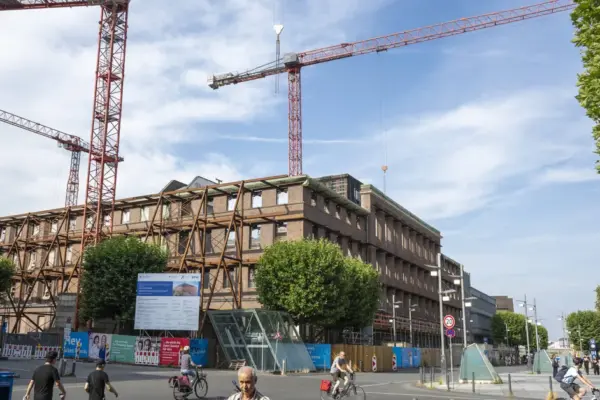 Construction volumes in the euro area increased by 0.4% in June, and in the EU by 0.3%.