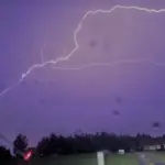 Before the return of summer warmth – impressive lightning: the thunderstorm will return on Monday afternoon