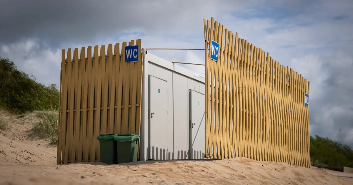 Holiday nightmare in Palanga drove vacationers out of patience: "No toilets, no water stops"