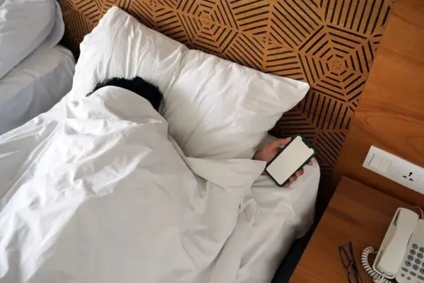 Scientists have identified the exact number: just one hour less sleep increases weight
