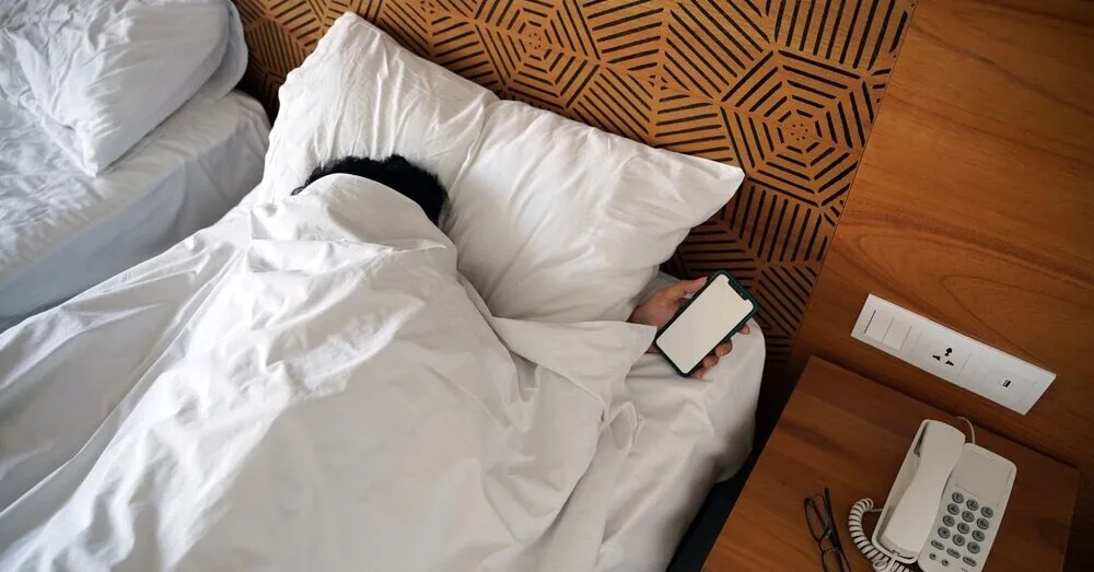 Scientists have identified the exact number: just one hour less sleep increases weight